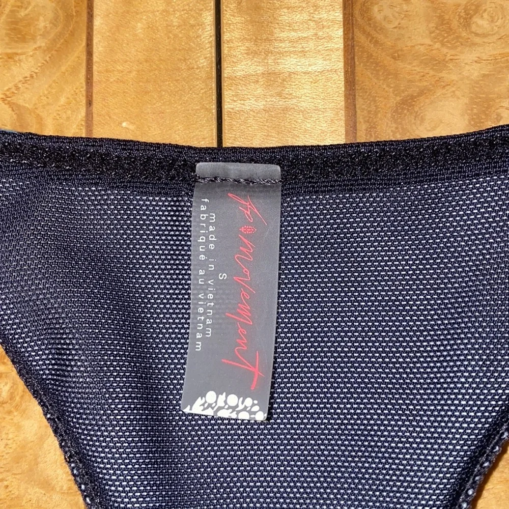 NWT!! Free People Yoga Ashford Synergy Crop Top Size Small